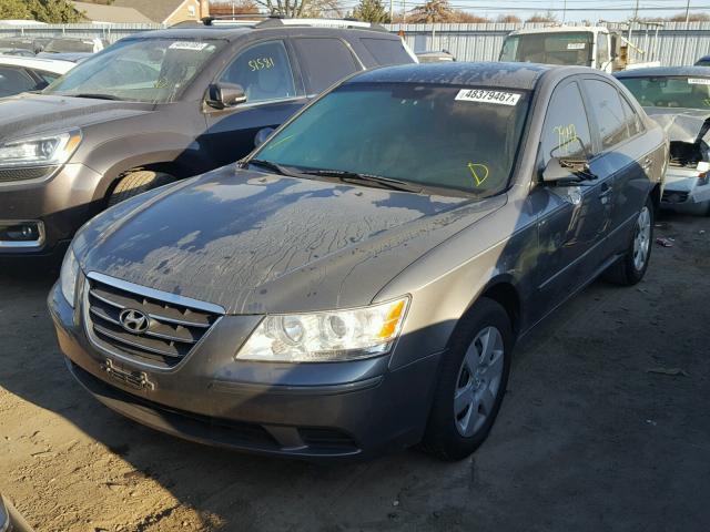 5NPET4AC6AH636102 - 2010 HYUNDAI SONATA GLS GRAY photo 2