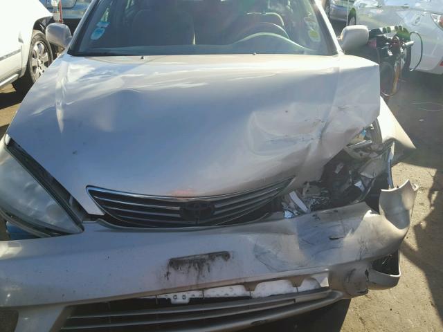 4T1BE30K75U613757 - 2005 TOYOTA CAMRY LE თაფლისფერი ფოტო 7