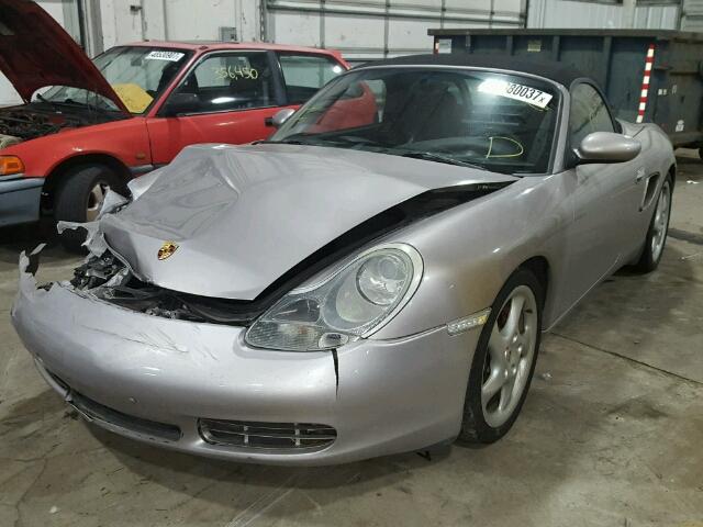 WP0CB29811U661963 - 2001 PORSCHE BOXSTER S SILVER photo 2