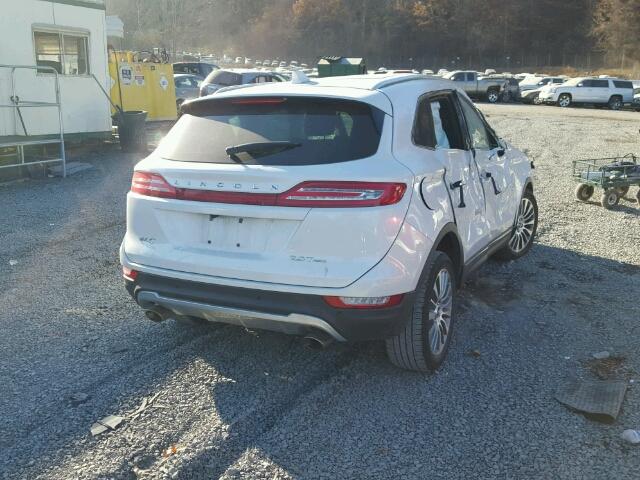 5LMCJ3D98HUL01861 - 2017 LINCOLN MKC RESERV WHITE photo 4