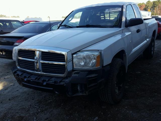 1D7HE42KX7S146792 - 2007 DODGE DAKOTA SLT WHITE photo 2