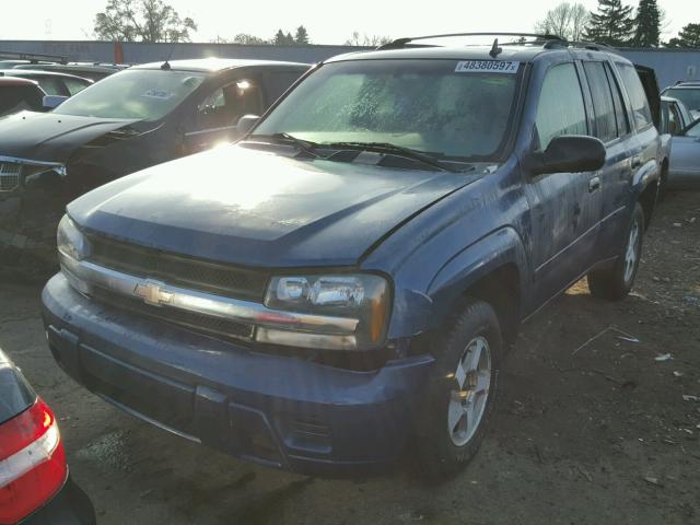 1GNDT13S062261144 - 2006 CHEVROLET TRAILBLAZE BLUE photo 2