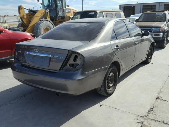 JTDBE32K540274455 - 2004 TOYOTA CAMRY LE GRAY photo 4