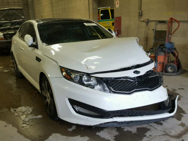 5XXGR4A62CG072237 - 2012 KIA OPTIMA SX WHITE photo 1