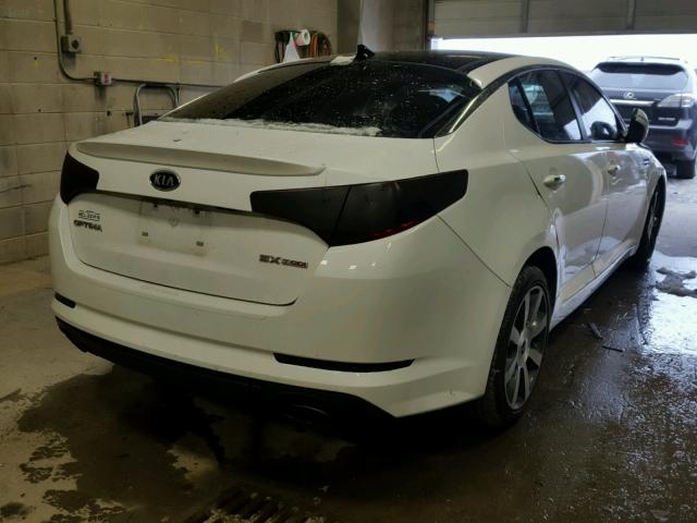 5XXGR4A62CG072237 - 2012 KIA OPTIMA SX WHITE photo 4