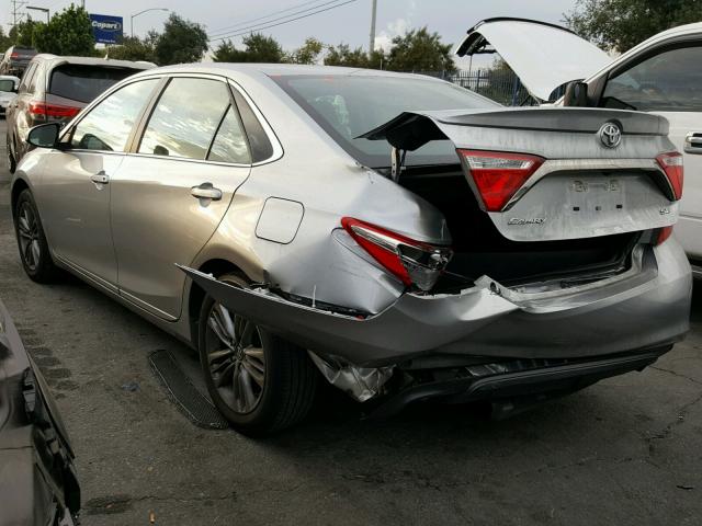 4T1BF1FK2GU252143 - 2016 TOYOTA CAMRY LE SILVER photo 3