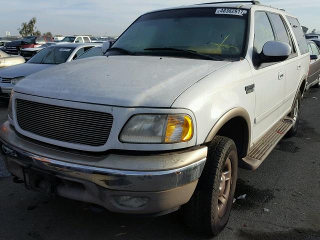 1FMFU18LXYLB28240 - 2000 FORD EXPEDITION WHITE photo 2