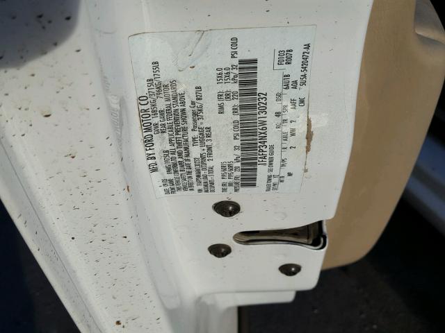 1FAFP34NX6W130232 - 2006 FORD FOCUS ZX4 WHITE photo 10