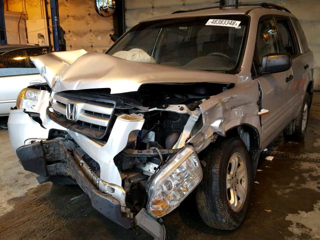 2HKYF18187H512963 - 2007 HONDA PILOT LX SILVER photo 2