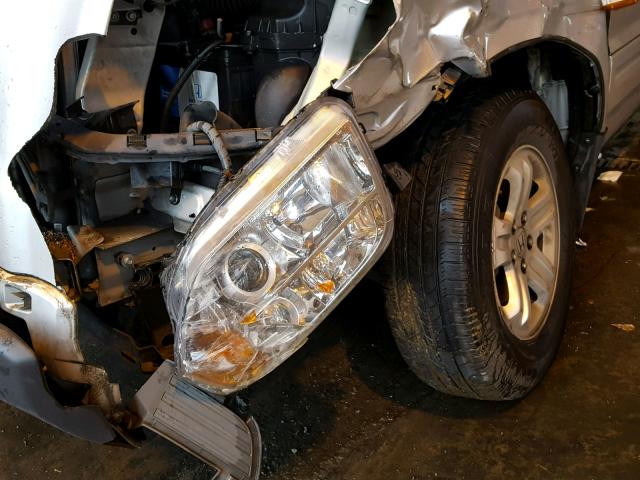 2HKYF18187H512963 - 2007 HONDA PILOT LX SILVER photo 9