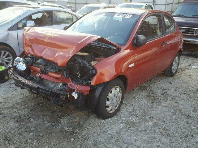 KMHCM36C78U071118 - 2008 HYUNDAI ACCENT GS ORANGE photo 2