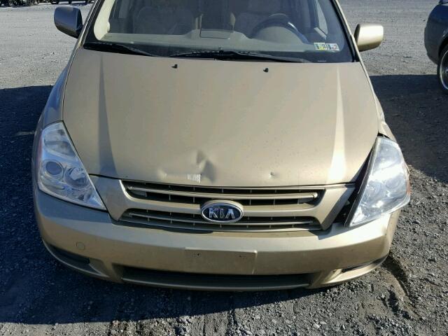 KNDMB233696307969 - 2009 KIA SEDONA EX GOLD photo 7