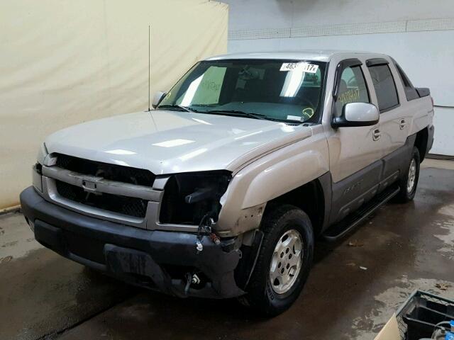 3GNEC12T44G130074 - 2004 CHEVROLET AVALANCHE SILVER photo 2