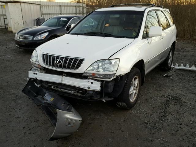 JTJHF10U310212321 - 2001 LEXUS RX 300 WHITE photo 2