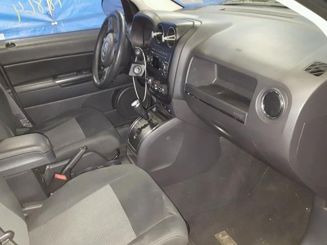 1J4NF1FB9BD194360 - 2011 JEEP COMPASS SP GRAY photo 5