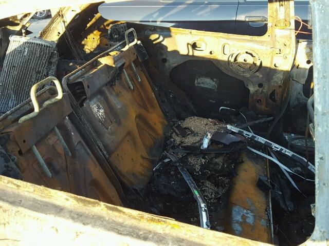 3FAHP313X1R184248 - 2001 FORD FOCUS ZX3 BURN photo 6