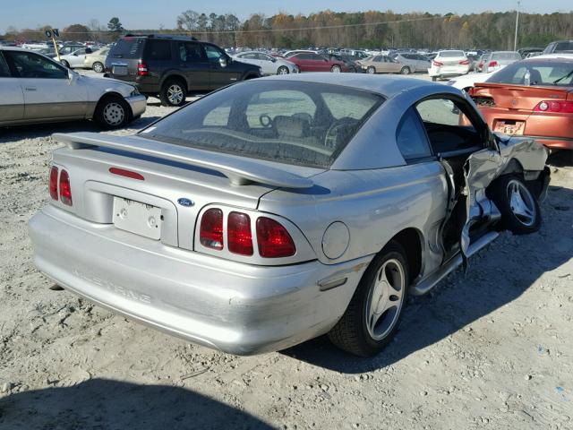 1FAFP4046WF110692 - 1998 FORD MUSTANG SILVER photo 4