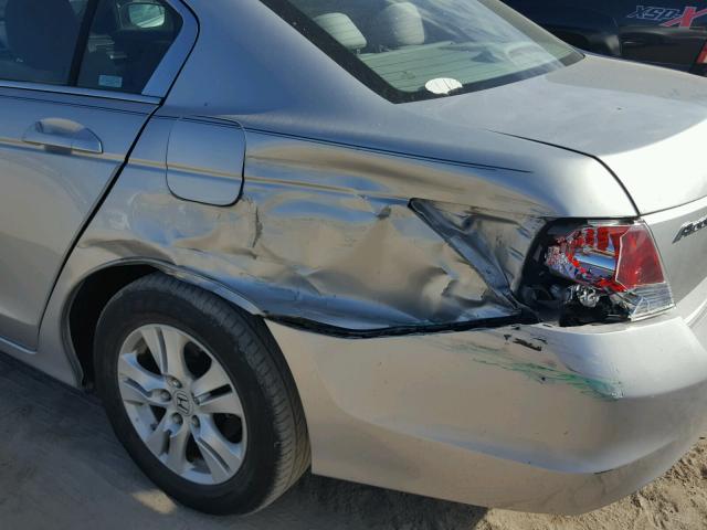 1HGCP264X9A177033 - 2009 HONDA ACCORD LXP SILVER photo 9