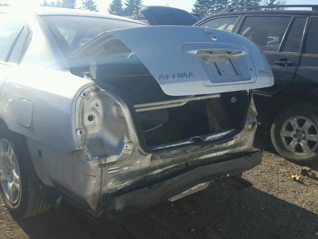 1N4AL11D03C200646 - 2003 NISSAN ALTIMA BAS SILVER photo 9