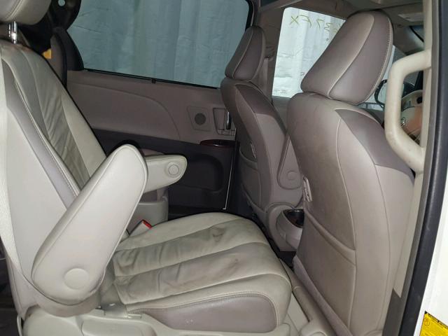 5TDDK3DC2BS002110 - 2011 TOYOTA SIENNA XLE WHITE photo 6