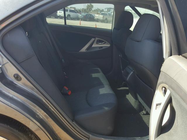 4T1BF3EK0BU672571 - 2011 TOYOTA CAMRY BASE GRAY photo 6