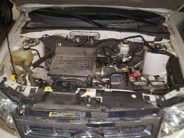 1FMCU03G29KA87617 - 2009 FORD ESCAPE XLT WHITE photo 7