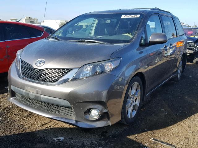 5TDXK3DC4DS386679 - 2013 TOYOTA SIENNA SPO GRAY photo 2