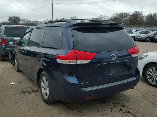 5TDKK3DC7BS093964 - 2011 TOYOTA SIENNA LE BLUE photo 3