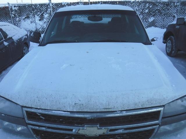 2GCEK13V271104646 - 2007 CHEVROLET SILVERADO WHITE photo 7