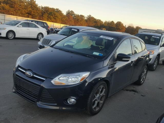 1FADP3K22DL138999 - 2013 FORD FOCUS SE BLACK photo 2