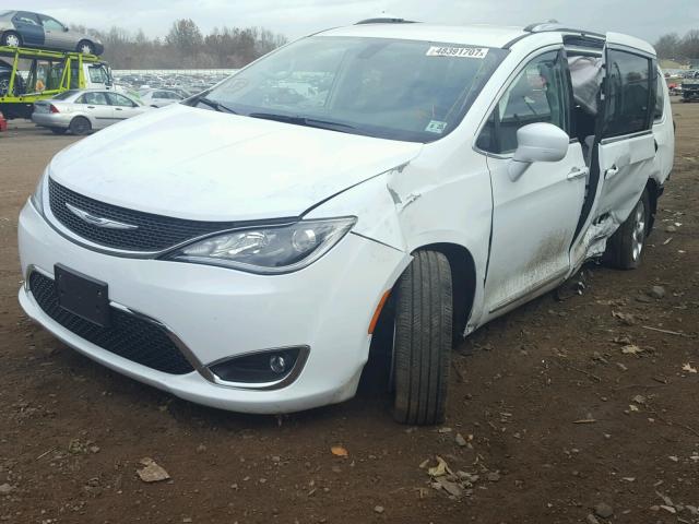 2C4RC1EG3HR669259 - 2017 CHRYSLER PACIFICA T WHITE photo 2