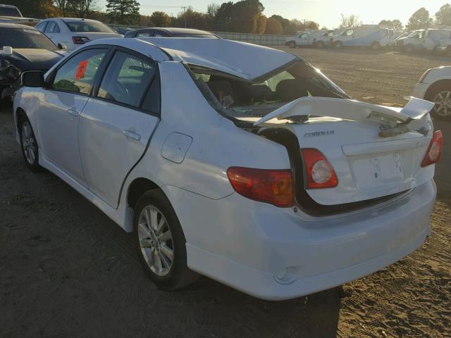 1NXBU4EE1AZ237904 - 2010 TOYOTA COROLLA BA WHITE photo 3