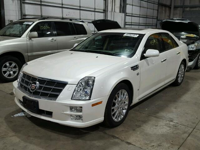 1G6DC67A380104409 - 2008 CADILLAC STS WHITE photo 2