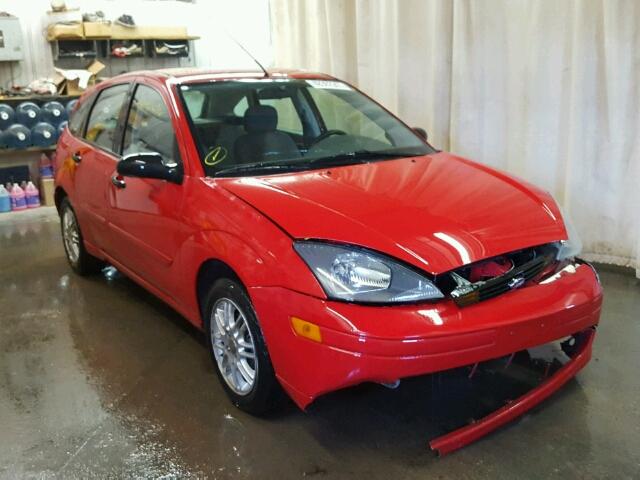 3FAFP37304R100568 - 2004 FORD FOCUS ZX5 RED photo 1