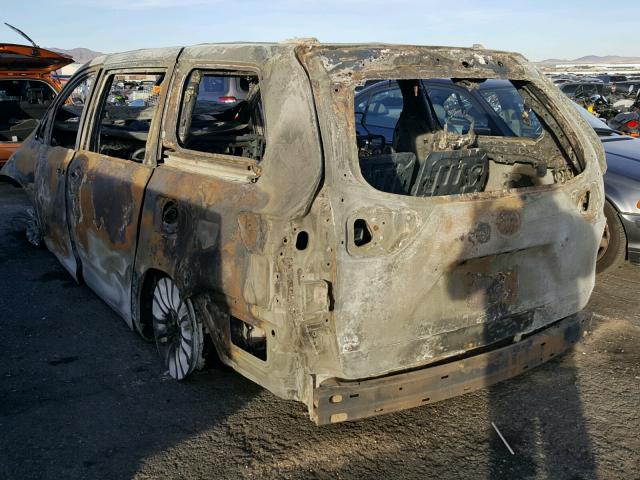 5TDYK3DC5BS041341 - 2011 TOYOTA SIENNA XLE BURN photo 3