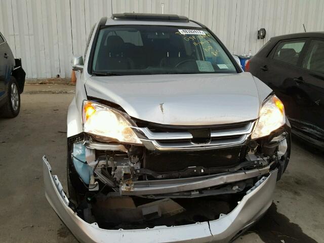 JHLRE4H73BC020913 - 2011 HONDA CR-V EXL SILVER photo 9