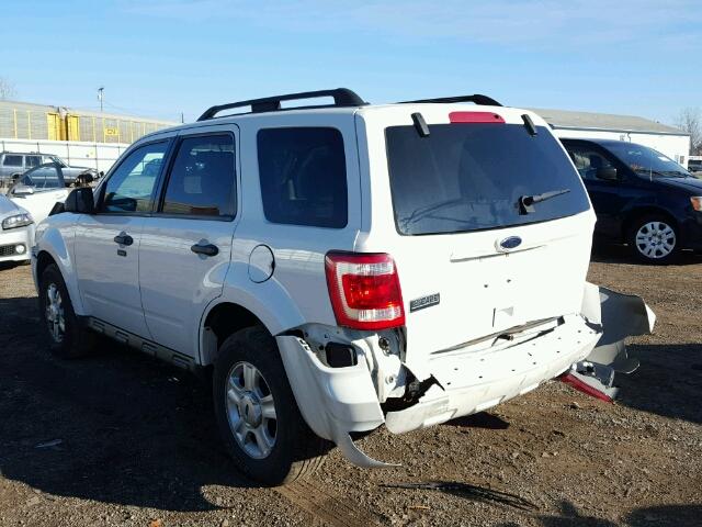 1FMCU0D72AKC45991 - 2010 FORD ESCAPE XLT WHITE photo 3