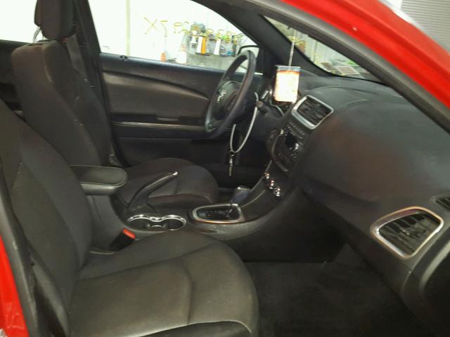 1C3CDZAGXEN113633 - 2014 DODGE AVENGER SE RED photo 5