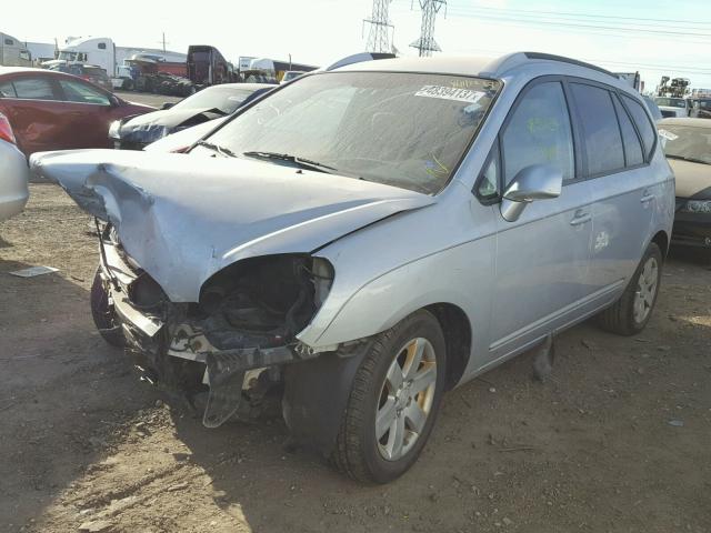 KNAFG526077053445 - 2007 KIA RONDO LX SILVER photo 2