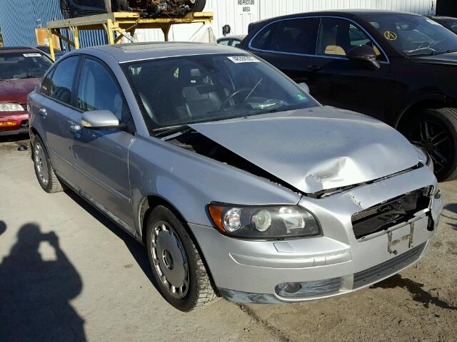 YV1MS682842010753 - 2004 VOLVO S40 T5 SILVER photo 1