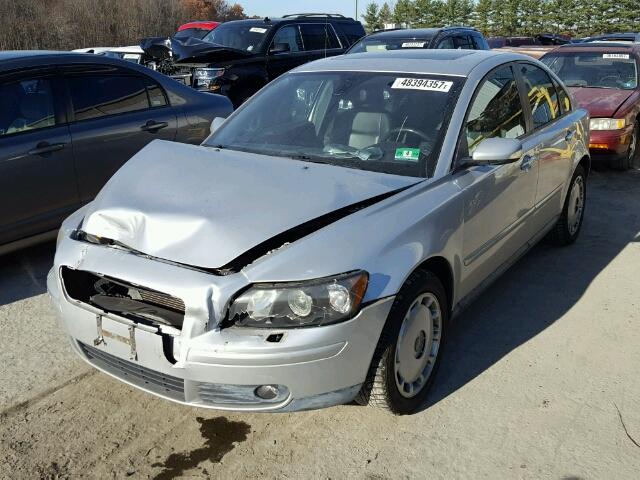 YV1MS682842010753 - 2004 VOLVO S40 T5 SILVER photo 2