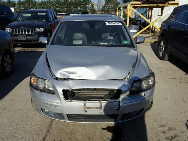 YV1MS682842010753 - 2004 VOLVO S40 T5 SILVER photo 9