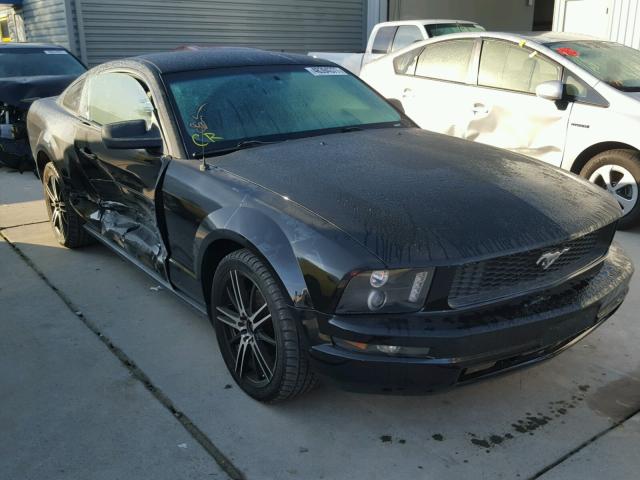 1ZVHT80N485158681 - 2008 FORD MUSTANG BLACK photo 1