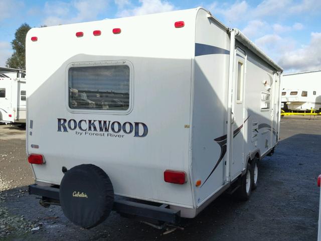 4X4TRLB245D082912 - 2005 FRST ROCKWOOD WHITE photo 4