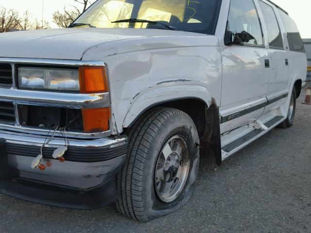 1GNEC16K0RJ351596 - 1994 CHEVROLET SUBURBAN C WHITE photo 9