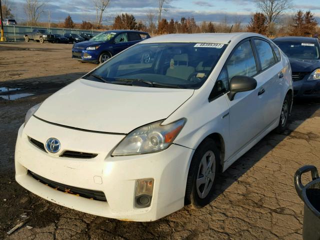 JTDKN3DU8B1376922 - 2011 TOYOTA PRIUS WHITE photo 2