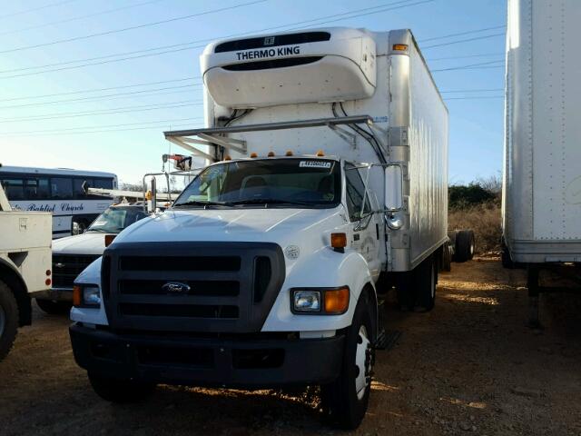 3FRWF6FJXCV161143 - 2012 FORD F650 SUPER WHITE photo 2