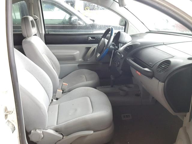 3VWCA21C1XM409420 - 1999 VOLKSWAGEN NEW BEETLE 白色 照片 5