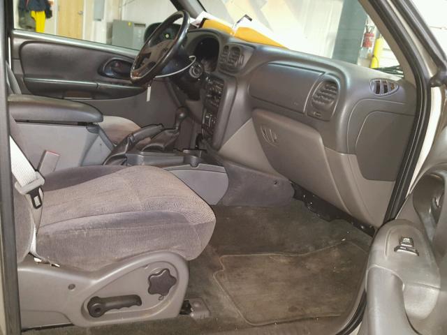 1GNDT13S432336584 - 2003 CHEVROLET TRAILBLAZE BEIGE photo 5