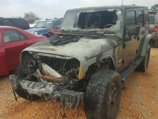 1J4GA59138L532464 - 2008 JEEP WRANGLER U GREEN photo 2